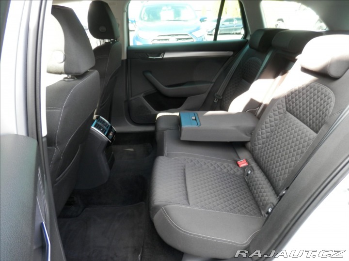 Škoda Superb 2,0 TDI 140kW Style kombi 2017