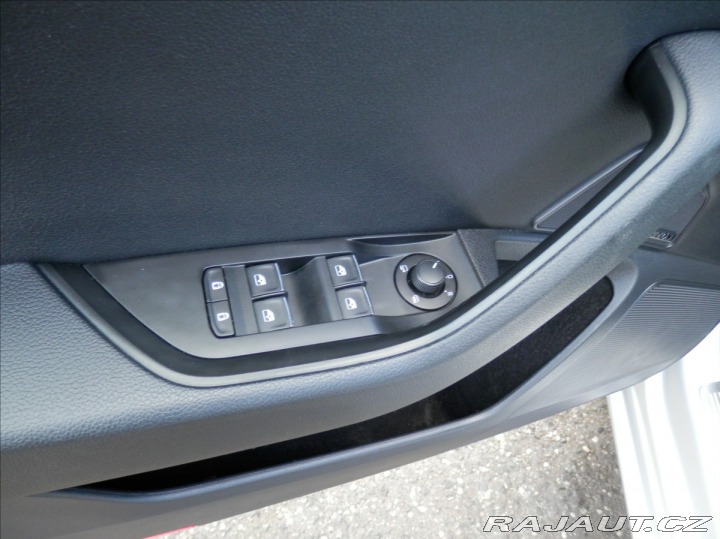 Škoda Superb 2,0 TDI 140kW Style kombi 2017