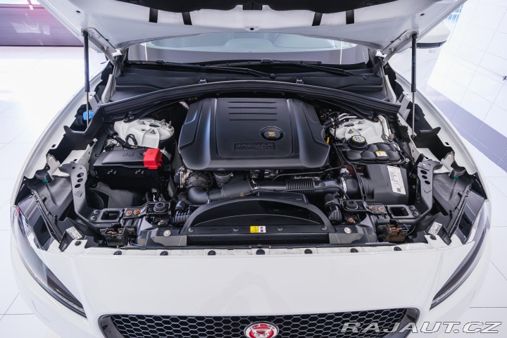 Jaguar F-Pace R-Sport 22 Nový mot 2017
