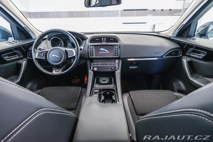 Jaguar F-Pace R-Sport 22 Nový mot 2017