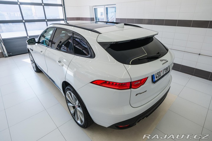 Jaguar F-Pace R-Sport 22 Nový mot 2017