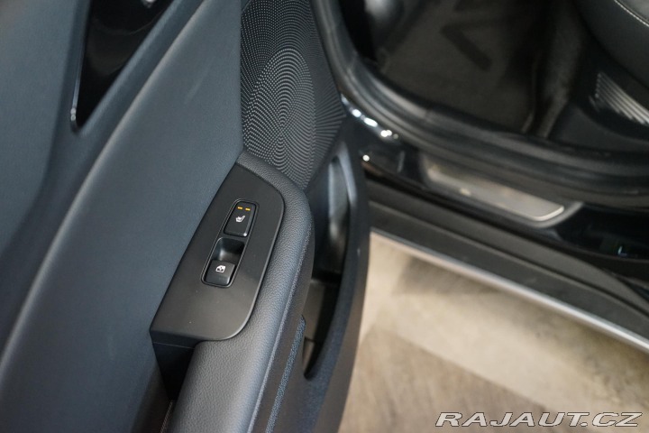 Kia XCeed 1.6 GDi 6AT Hybrid Pano Z 2021