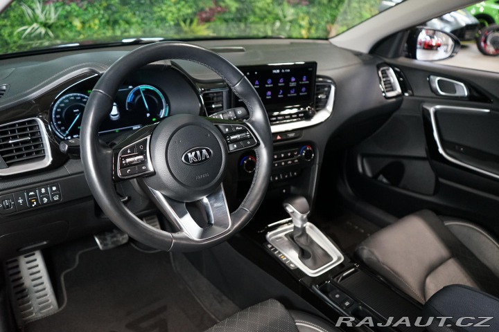 Kia XCeed 1.6 GDi 6AT Hybrid Pano Z 2021