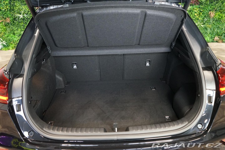 Kia XCeed 1.6 GDi 6AT Hybrid Pano Z 2021