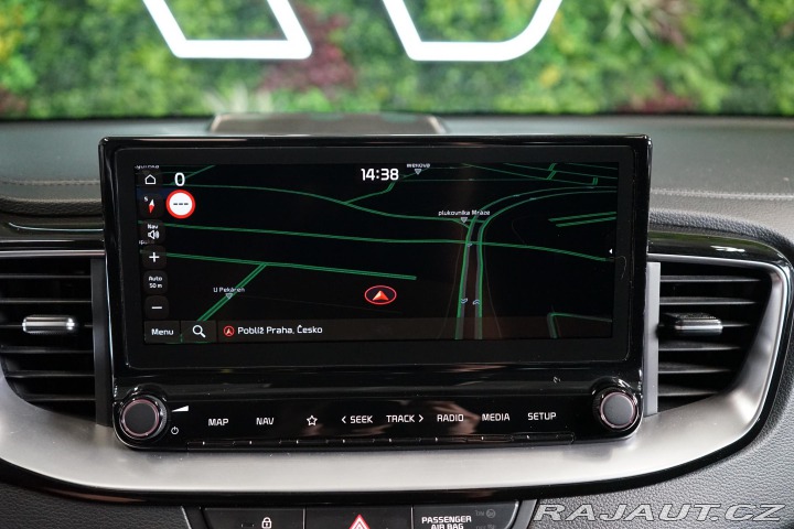 Kia XCeed 1.6 GDi 6AT Hybrid Pano Z 2021