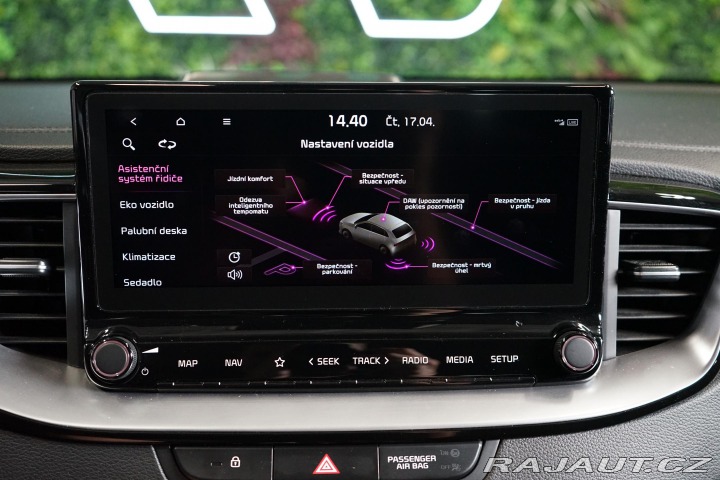 Kia XCeed 1.6 GDi 6AT Hybrid Pano Z 2021