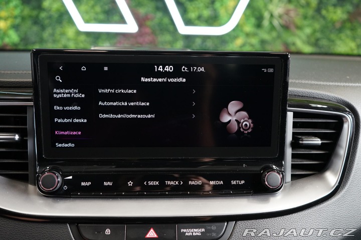 Kia XCeed 1.6 GDi 6AT Hybrid Pano Z 2021