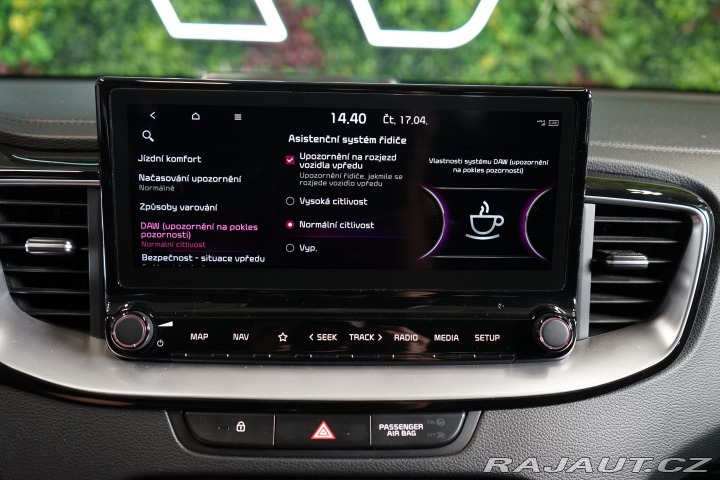 Kia XCeed 1.6 GDi 6AT Hybrid Pano Z 2021