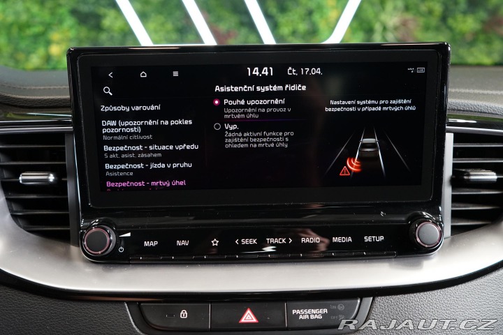 Kia XCeed 1.6 GDi 6AT Hybrid Pano Z 2021