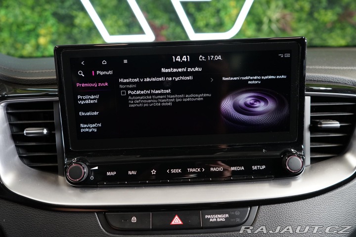 Kia XCeed 1.6 GDi 6AT Hybrid Pano Z 2021