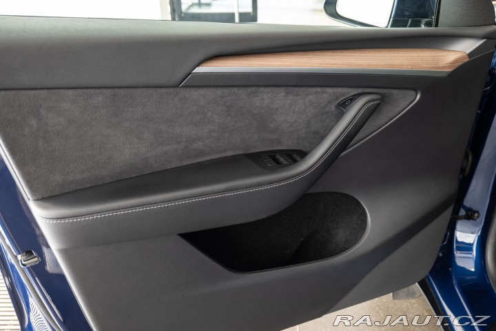 Tesla Model Y AWD/Dual Motor 2023