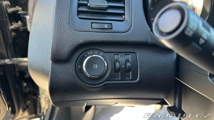 Opel Insignia 1.8i 103kW *ALU*NAVI*PDC* 2009