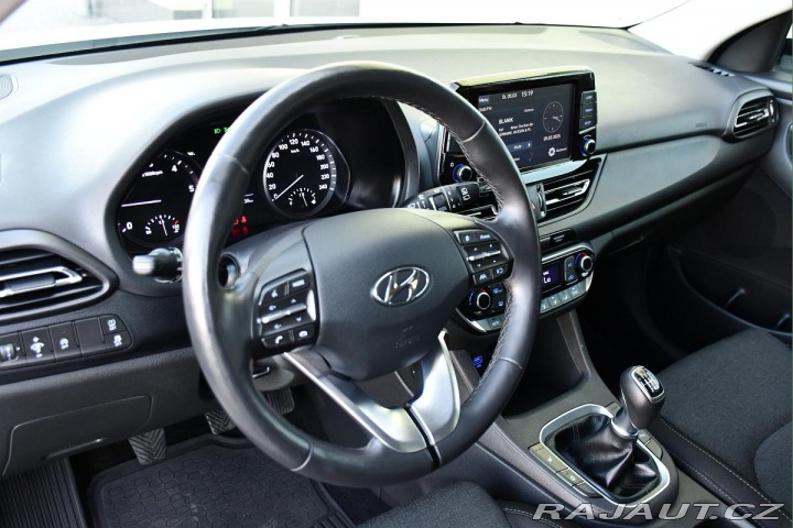 Hyundai i30 1.6CRDi 85kW FRESH ZÁRUK 2021