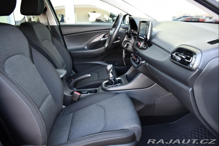 Hyundai i30 1.6CRDi 85kW FRESH ZÁRUK 2021