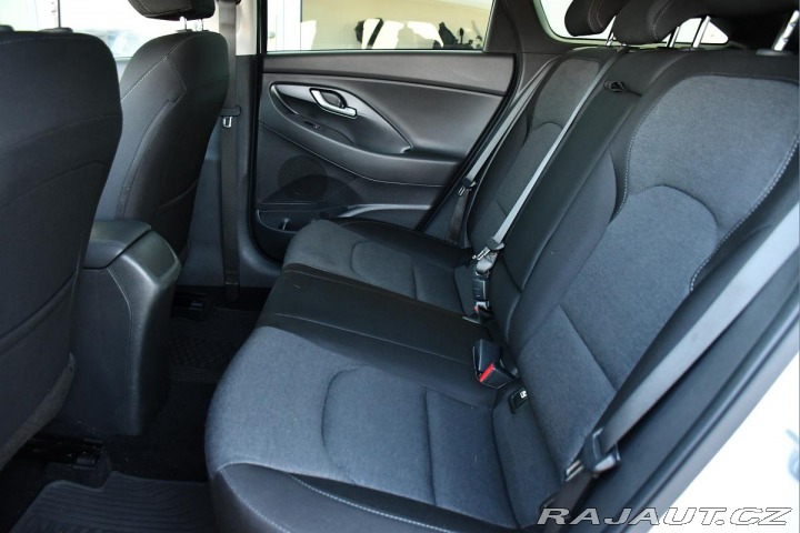 Hyundai i30 1.6CRDi 85kW FRESH ZÁRUK 2021