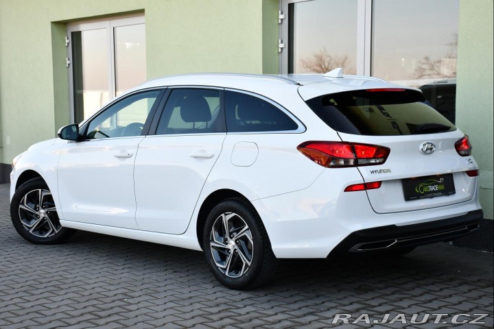 Hyundai i30 1.6CRDi 85kW FRESH ZÁRUK 2021