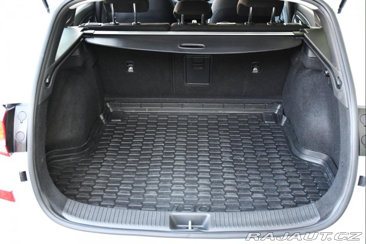 Hyundai i30 1.6CRDi 85kW FRESH ZÁRUK 2021