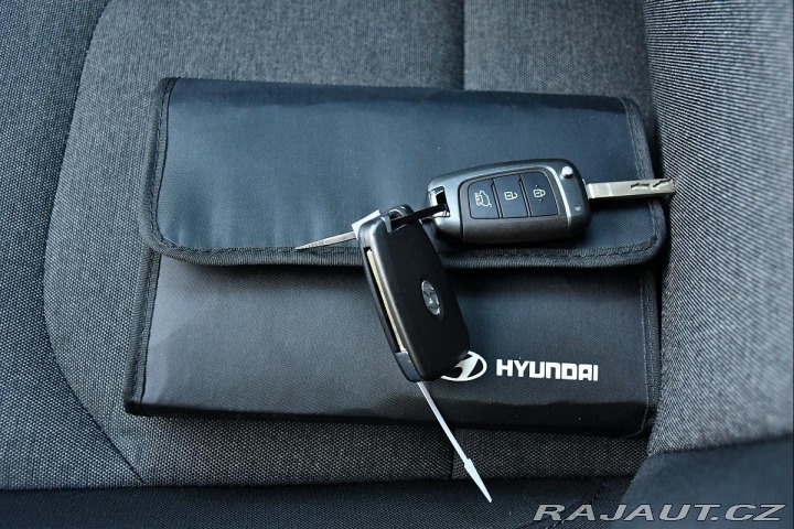 Hyundai i30 1.6CRDi 85kW FRESH ZÁRUK 2021