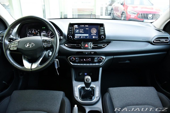Hyundai i30 1.6CRDi 85kW FRESH ZÁRUK 2021