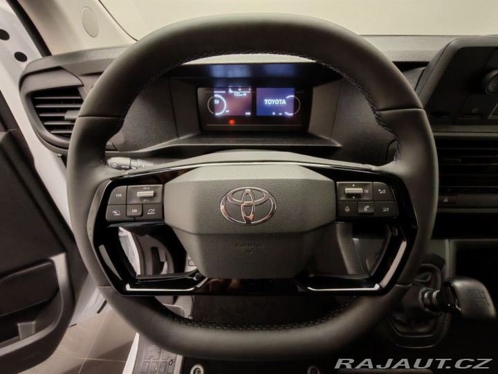 Toyota ProAce Verso 2,0D L2 6MT Combi 9S 2024
