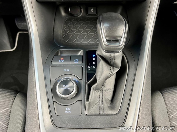 Toyota RAV4 2,5 HYBRID e-CVT AWD COMF 2021