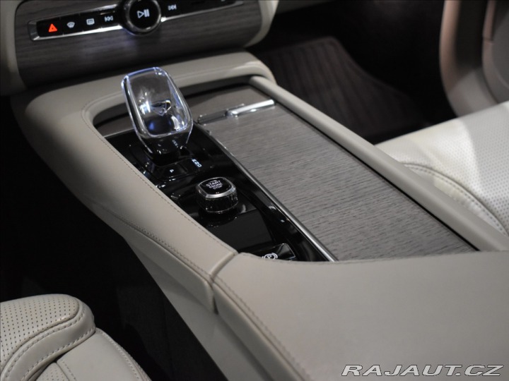 Volvo XC90 2,0 B6 AWD Plus vzduch,pa 2022