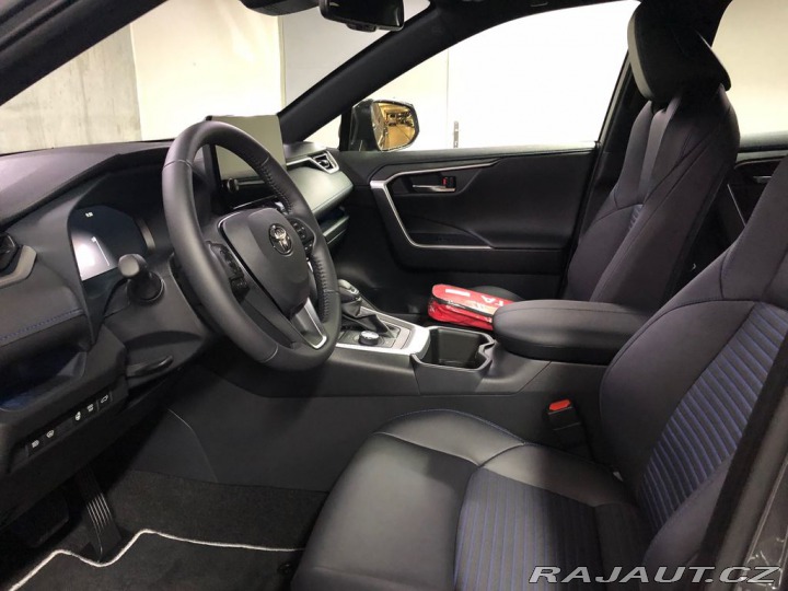 Toyota RAV4 SELECTION  2.5 Hybrid 4x4 2025
