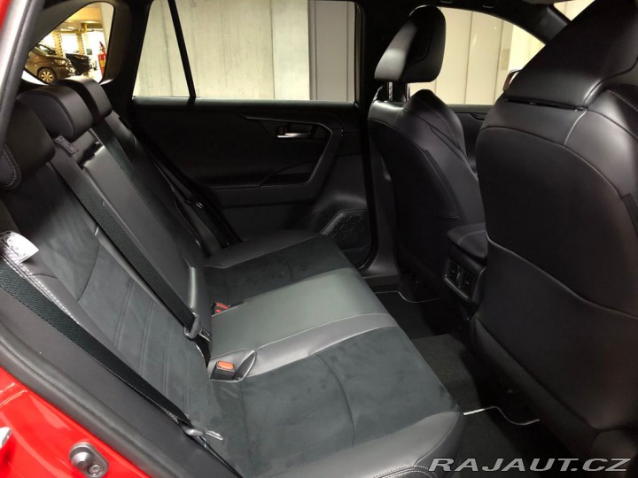 Toyota RAV4 GR Sport AWD 2025