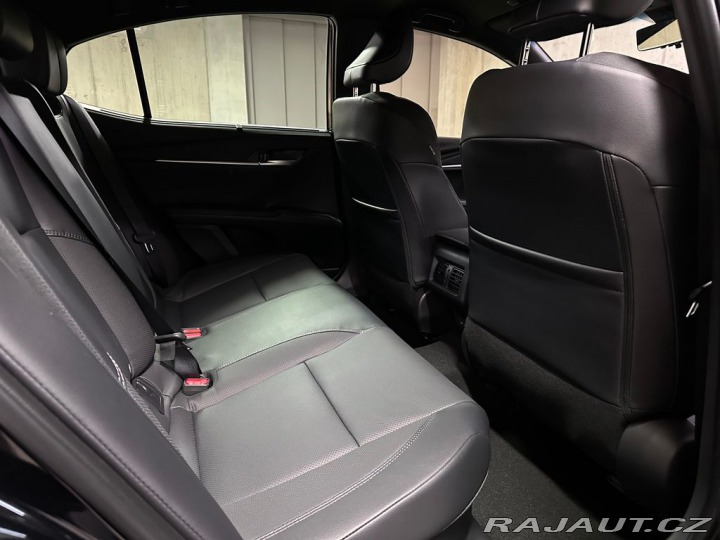 Toyota Camry Executive 2.5 Hybrid 2026