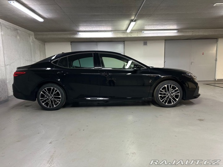 Toyota Camry Executive 2.5 Hybrid 2026