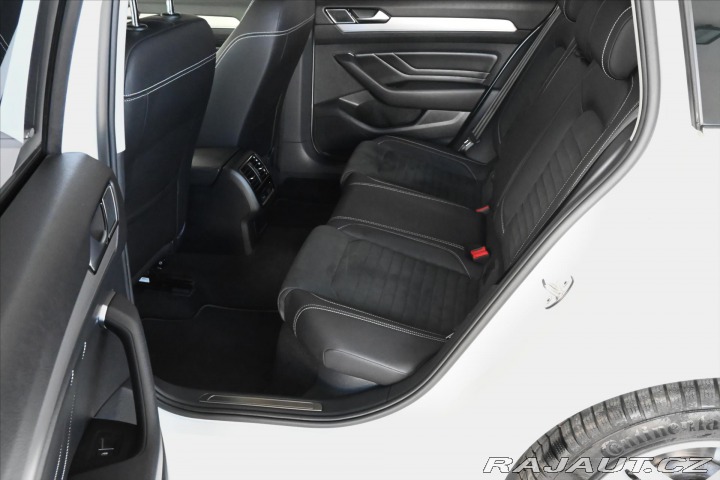 Volkswagen Passat 2,0 TDi 110 kW DSG *ELEGA 2020