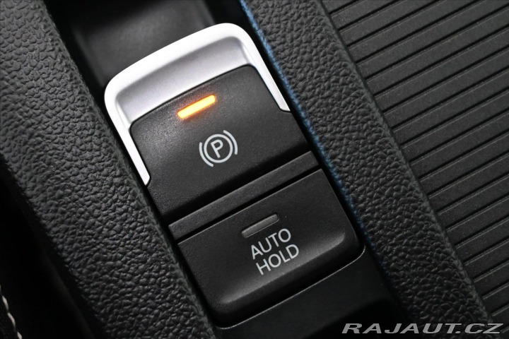 Volkswagen Passat 2,0 TDi 110 kW DSG *ELEGA 2020