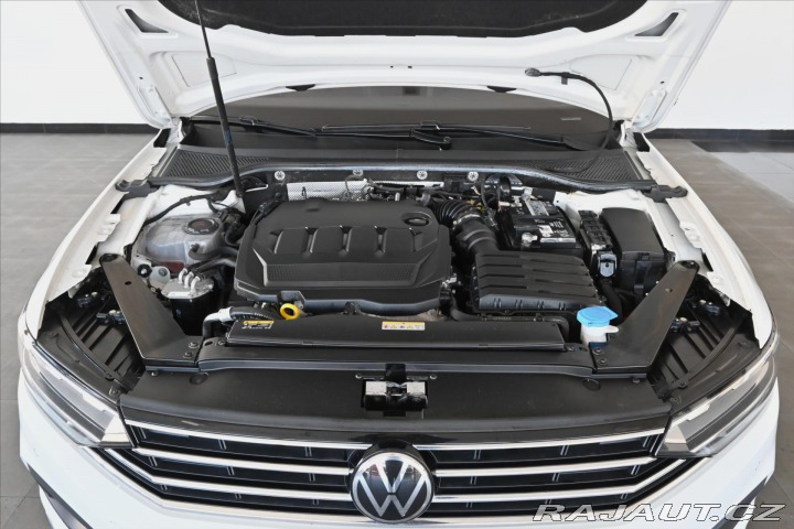 Volkswagen Passat 2,0 TDi 110 kW DSG *ELEGA 2020