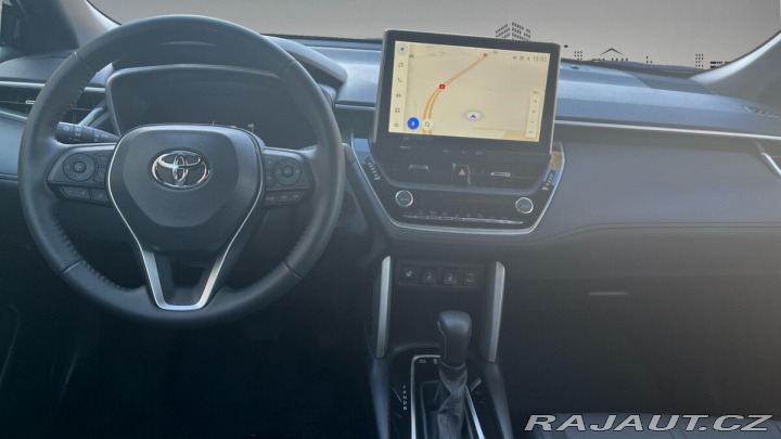 Toyota Corolla Cross 2,0 Hybrid e-CVT Executiv 2024