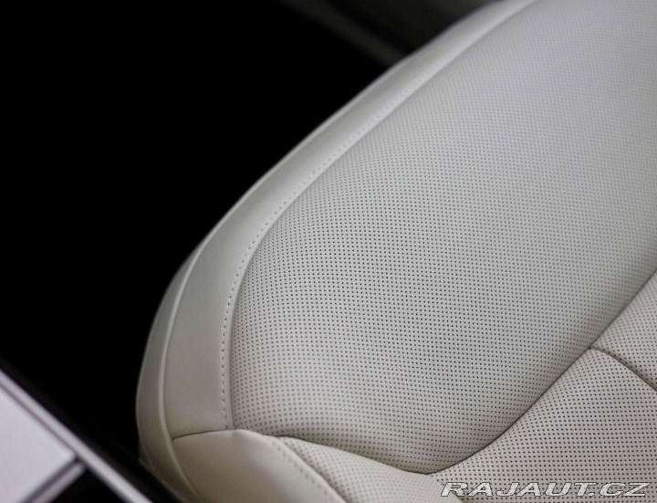 Land Rover Range Rover P460e *HUD*Ťažné*ClearSi 2025