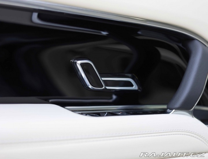 Land Rover Range Rover P460e *HUD*Ťažné*ClearSi 2025