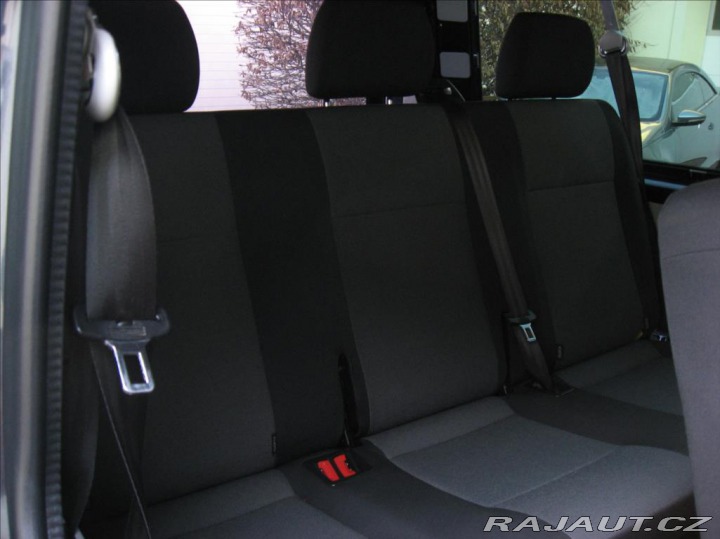 Volkswagen Transporter 2,0 TDI 150PS L2H1 Kombi 2017