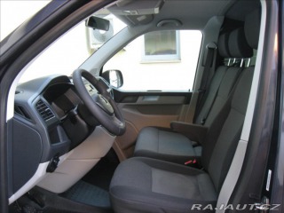 Volkswagen Transporter 2,0 TDI 150PS  L2H1 Kombi 2017