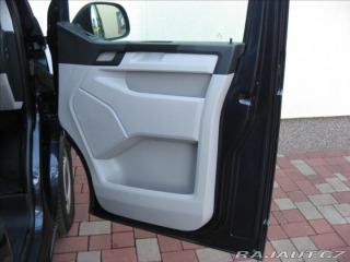 Volkswagen Transporter 2,0 TDI 150PS  L2H1 Kombi 2017