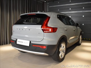 Volvo XC40 2,0 B3 Core Tažné,Bezklíč 2023
