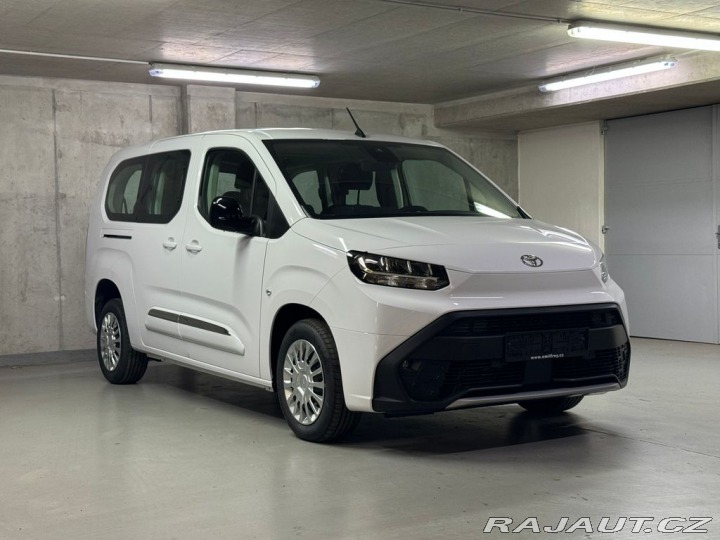 Toyota ProAce City Verso Business 1,2 Long 7 míst 2025