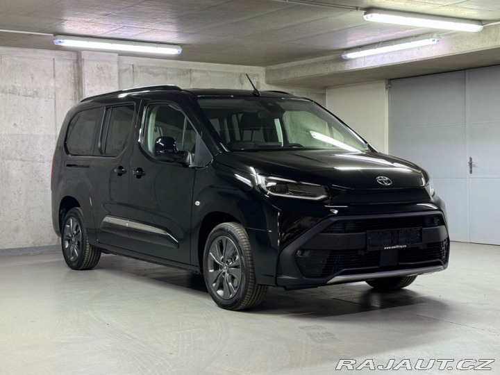 Toyota ProAce City Verso Family 1,5 AT Long 2025