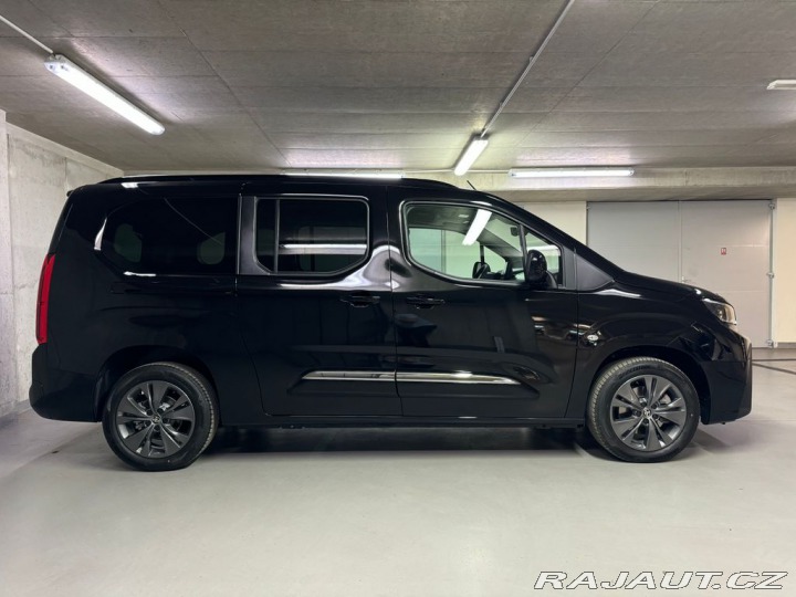 Toyota ProAce City Verso Family 1,5 AT Long 2025