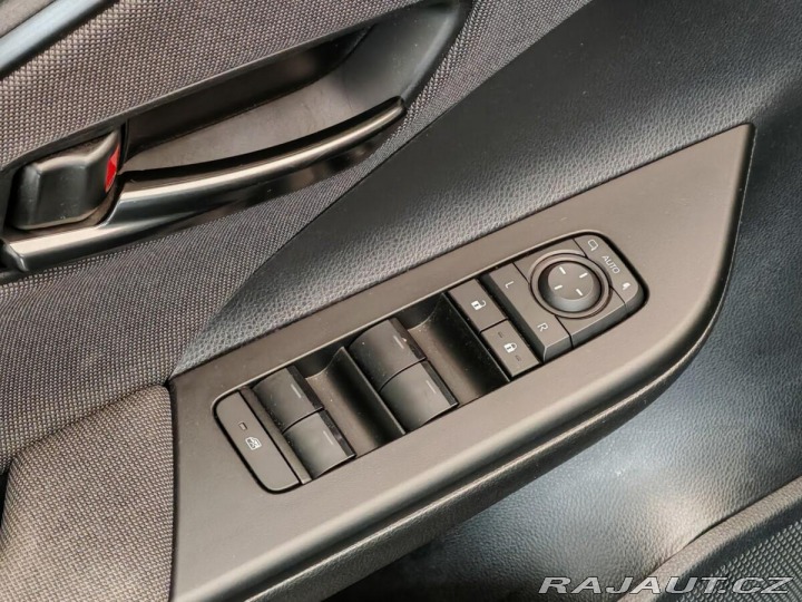 Toyota C-HR 2.0 Hybrid 135kW E-CVT St 2023