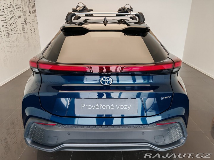 Toyota C-HR 2.0 Hybrid 135kW E-CVT St 2023