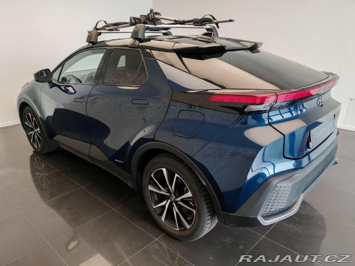 Toyota C-HR 2.0 Hybrid 135kW E-CVT St 2023