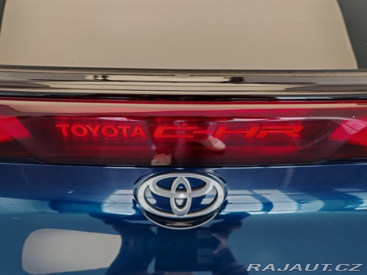 Toyota C-HR 2.0 Hybrid 135kW E-CVT St 2023