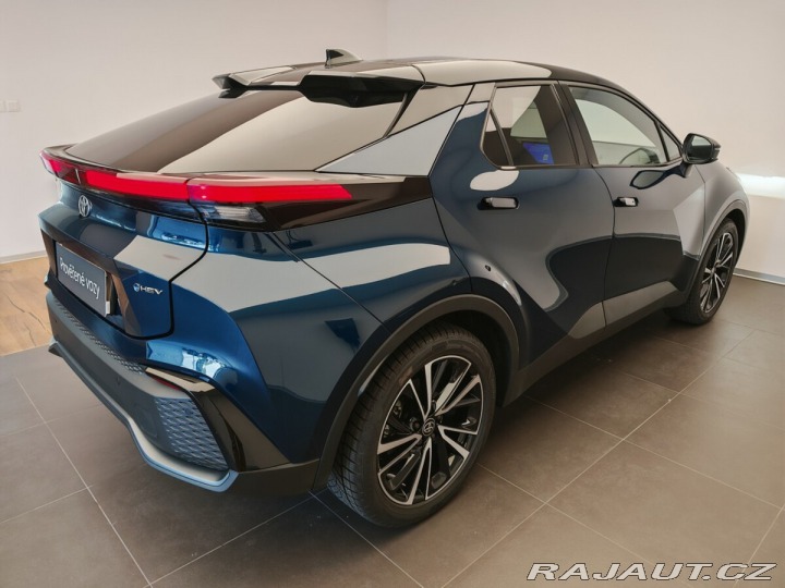 Toyota C-HR 2.0 Hybrid 135kW E-CVT Ex 2023