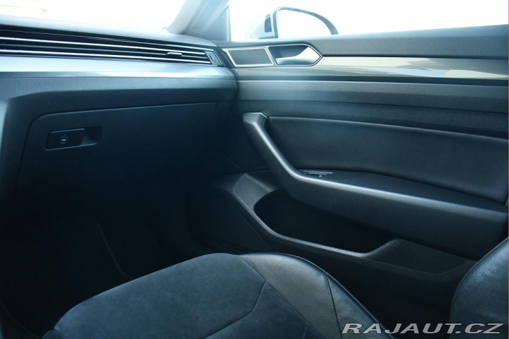 Volkswagen Arteon 2,0TSi R-LINE NAVI ČR 1.M 2020