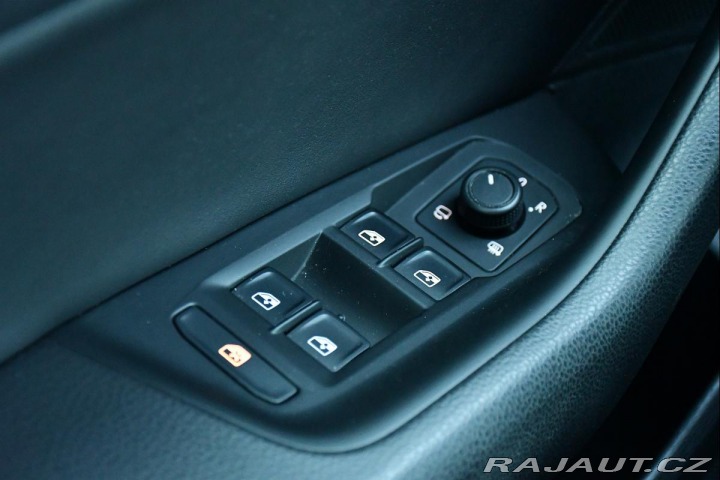 Volkswagen Arteon 2,0TSi R-LINE NAVI ČR 1.M 2020